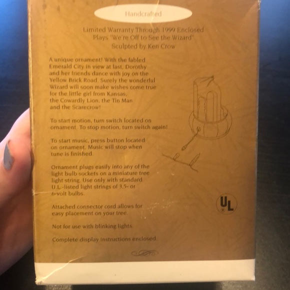 Wizard of Oz Hallmark Vintage Keepsake Ornament - Picture 6 of 7